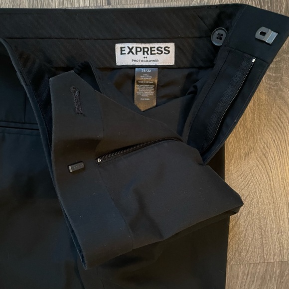 Express Dress Pants; Photographer (slim) fit; Black; Waist 28; Length 32 - Picture 1 of 7